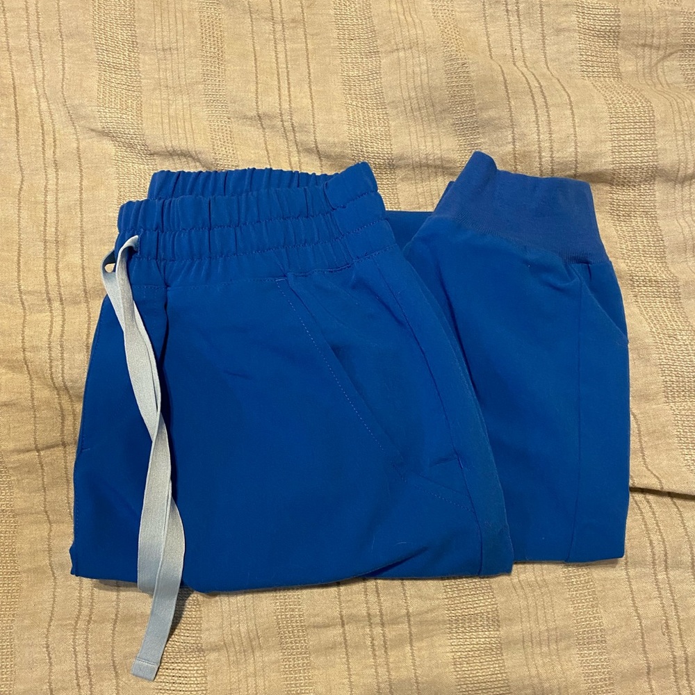 Figs scrubs